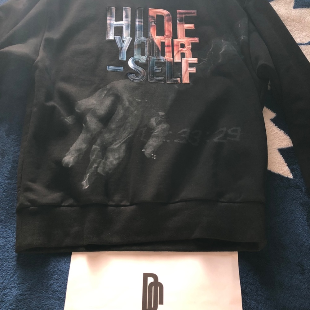 Juun.J "Hide Yourself" Sweatshirt - Picture 3 of 7